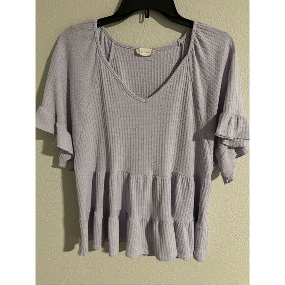 ❤️Altar’d State Tiered Short Sleeve Blouse - Picture 1 of 3